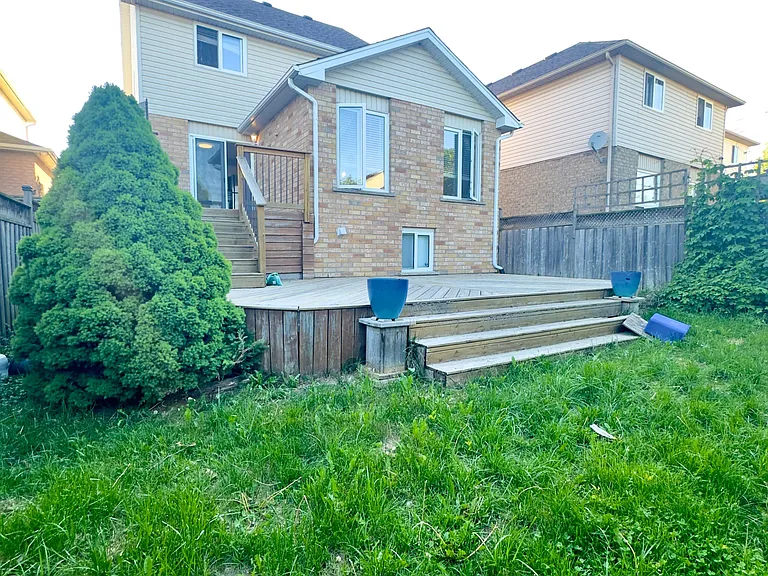 908 Copper Leaf Cres — Photo 44