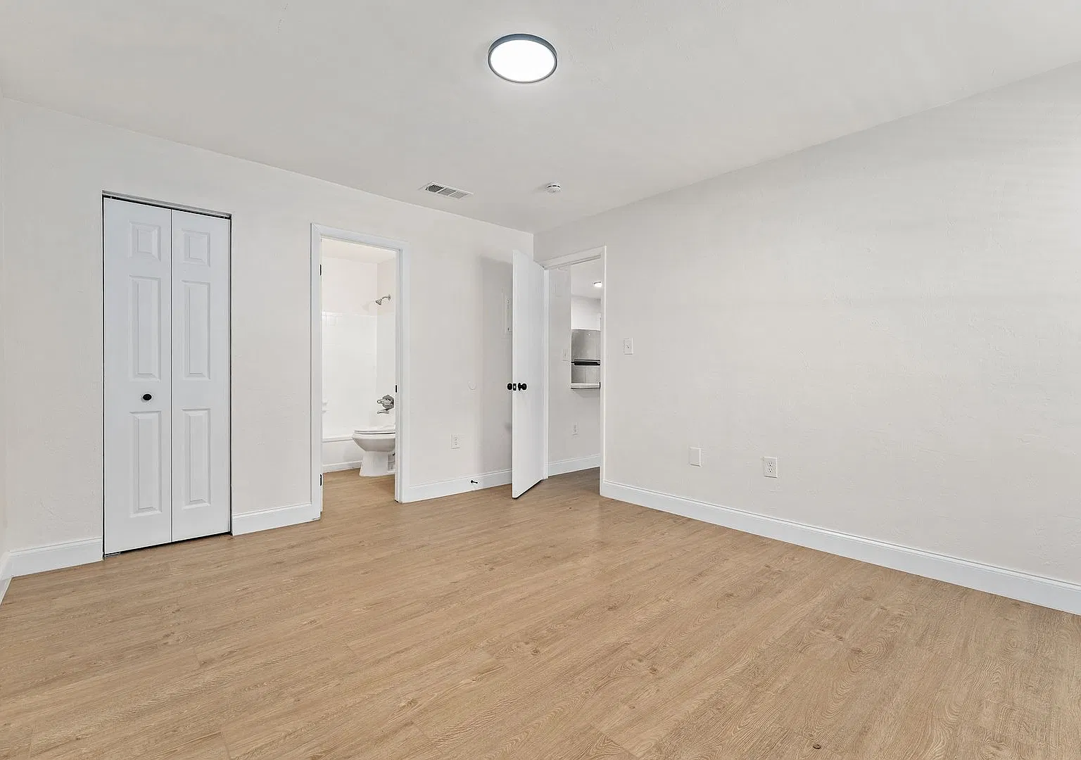 CenterPoint — Photo 3