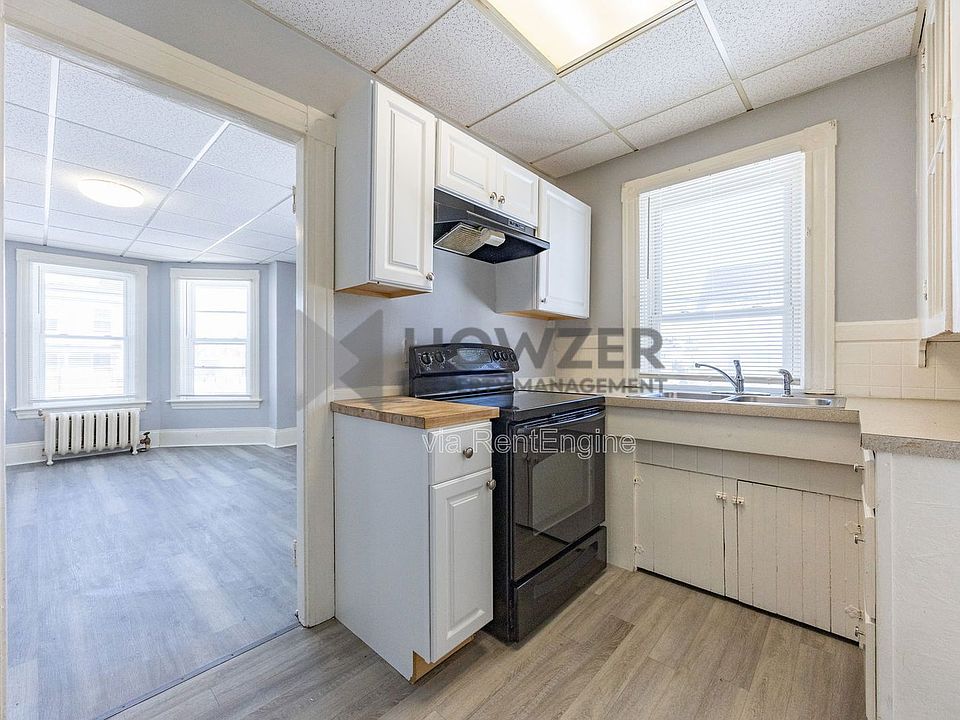 1st image of 121 Park St #2