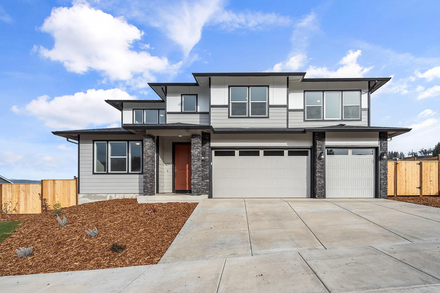 1153 Pumpkin Ridge Dr #322 photo 1