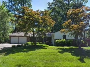 320 Washington Pl, North Brunswick, NJ 08902