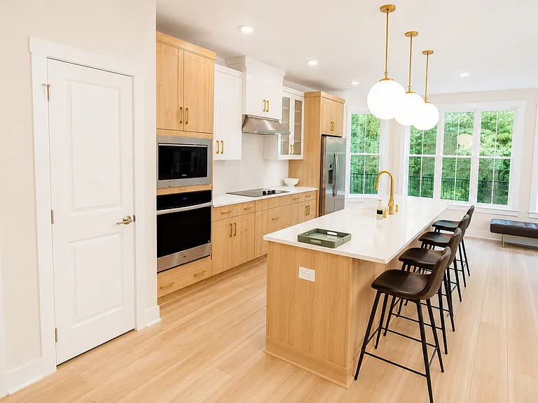 11548 Helmond Way #108 — Photo 4