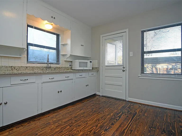 1623 Belgrade Ave — Photo 22