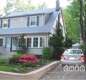 10 Woodland Ave photo 1
