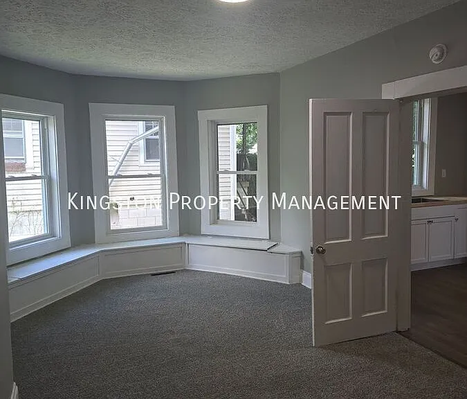 401 Lilleston Ave — Photo 3