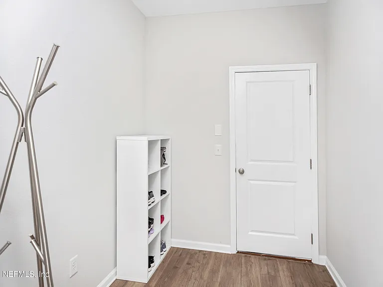 179 Horsetail Ct — Photo 42