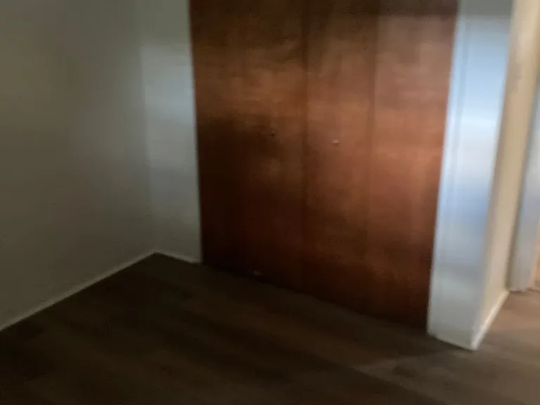Corwin Apartments — Photo 15