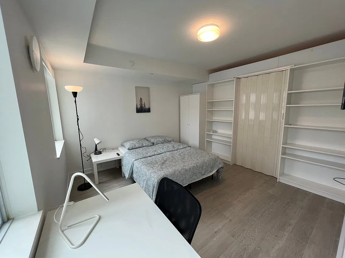 33 Dunfield Ave — Photo 1