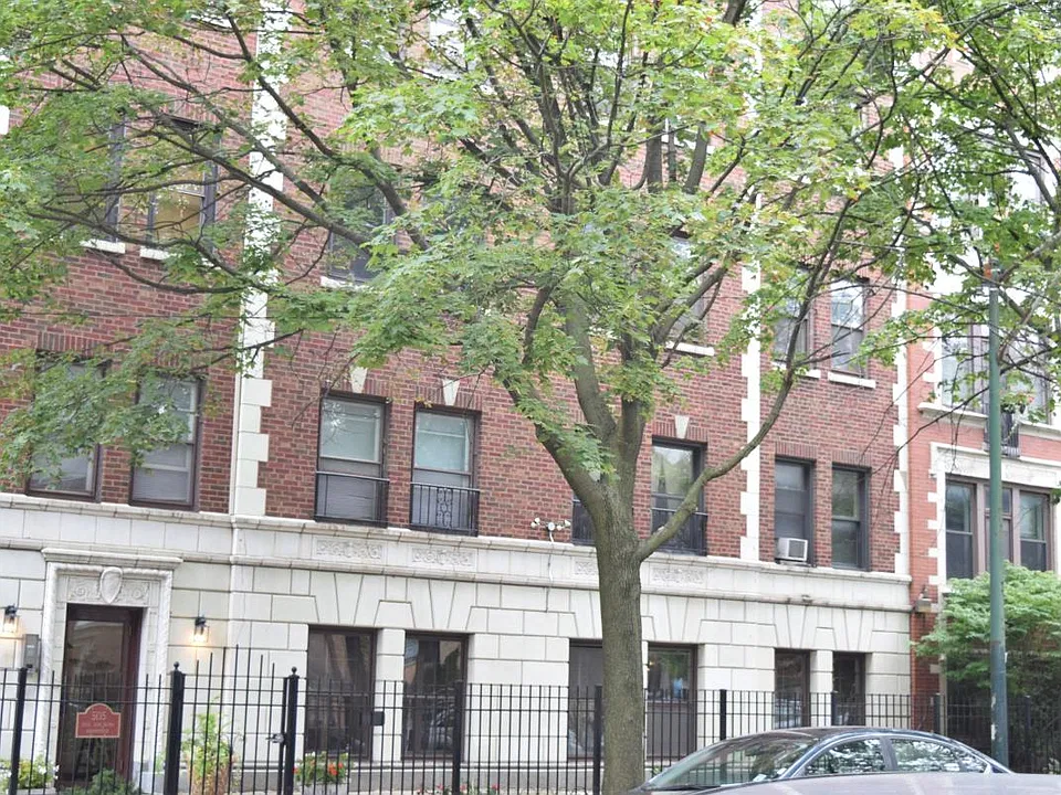 5135 S Kenwood Ave #606