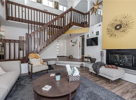5th image of 8126 Mattingridge Dr
