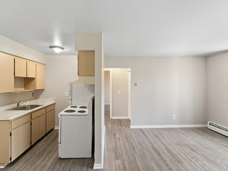 Lakeshore Apartments- New Baltimore — Photo 14