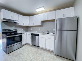 102 Sunny Meade Ln APT 3, Madison, WI 53713