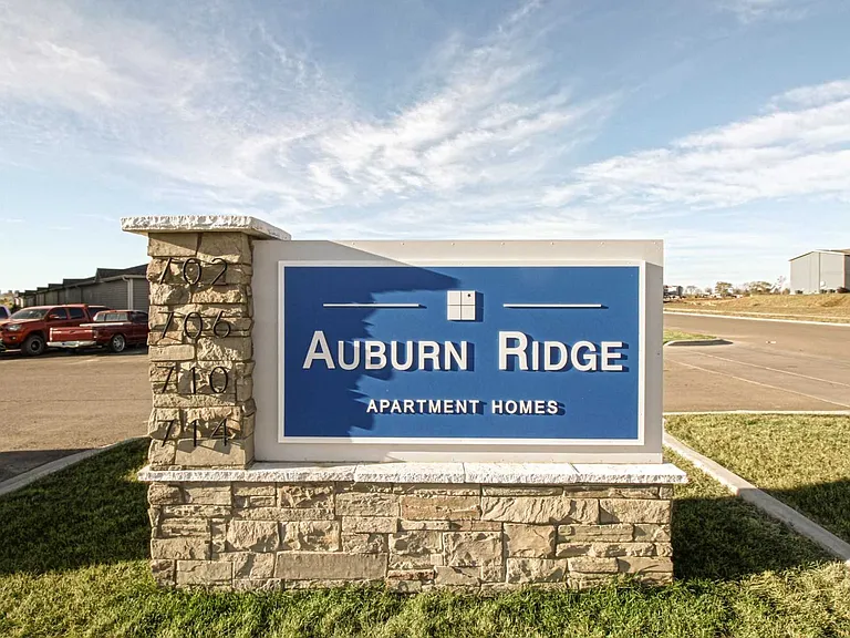 Auburn Ridge Apartments — Photo 1