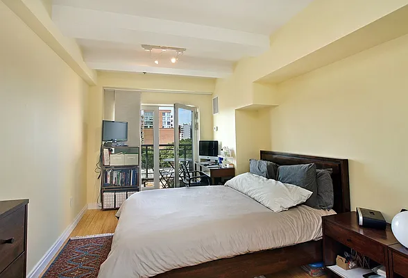 Sold by Corcoran | media 11