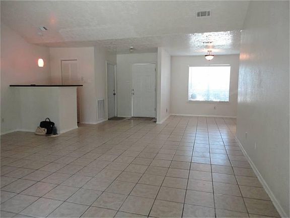 VERY SPACIOUS DEN