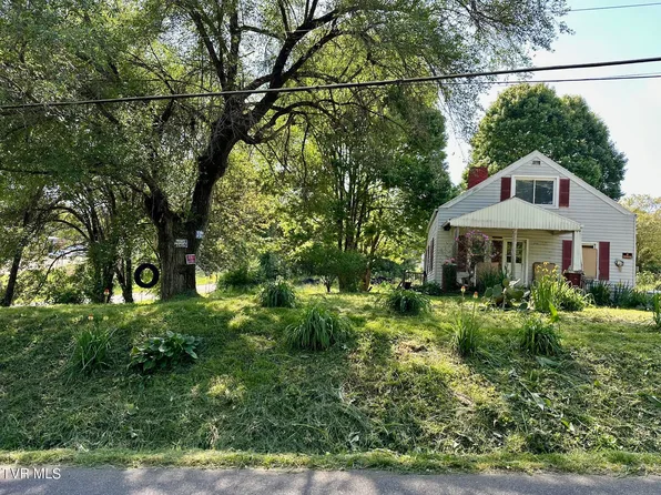 205 Fairridge Rd, Johnson City, TN 37604