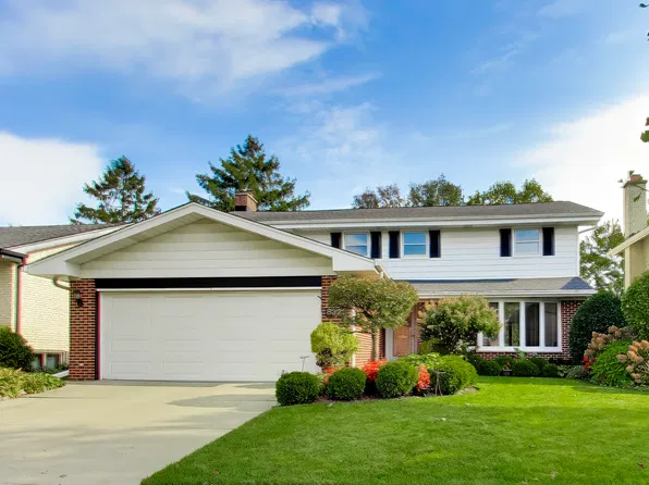 8321 N Knight Ave, Niles, IL 60714