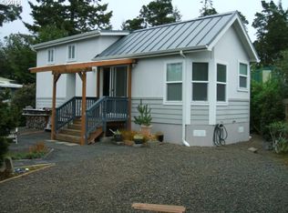 201 Huckleberry Ln, Florence, OR 97439