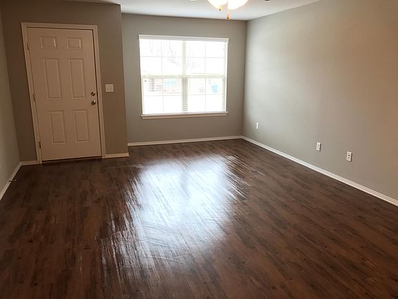 3rd image of 3004 SW Deerfield Blvd Unit 1