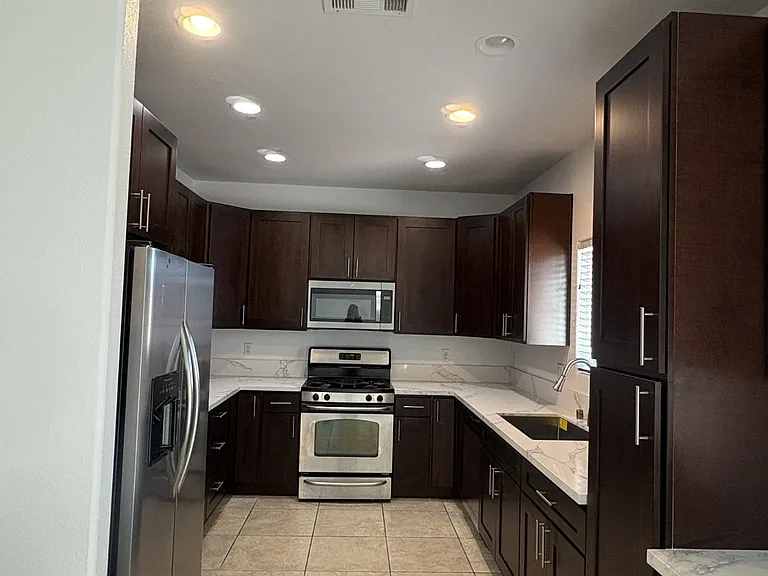 5697 Sentry Palm Ct — Photo 4