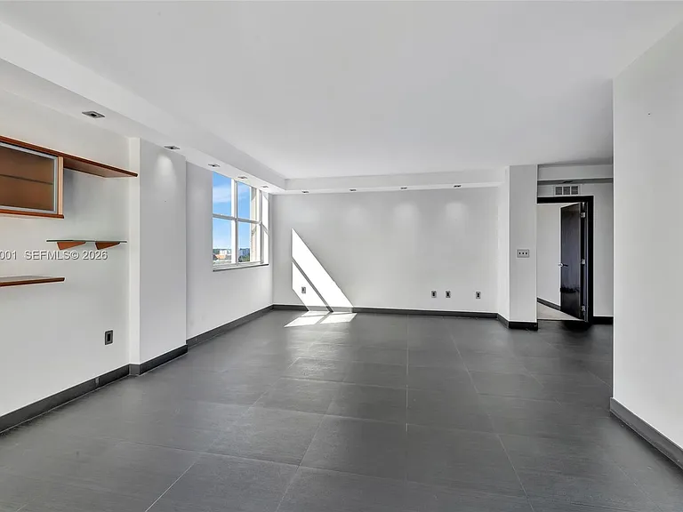 11111 Biscayne Blvd #9B-928 — Photo 12