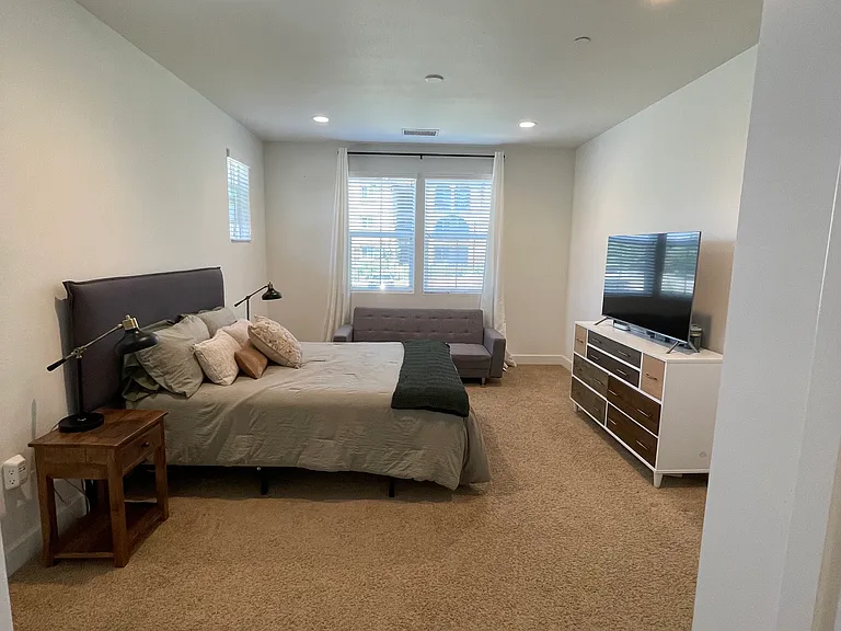 203 Deming Way — Photo 6