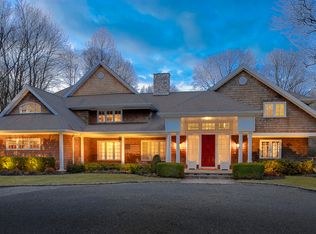 3 Harbor Acres Rd, Port Washington, NY 11050