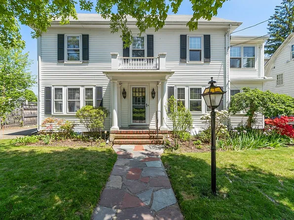 110 Watson Rd, Belmont, MA 02478