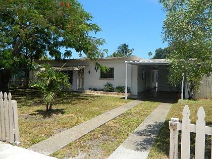 1st image of 1110 Sunrise Blvd