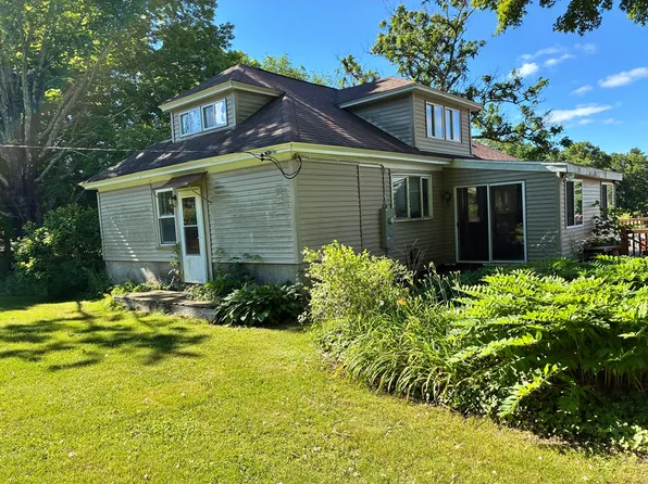514 Mashamoquet Rd, Pomfret Center, CT 06259