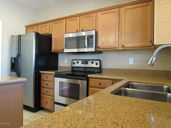 3rd image of 1272 E Saddle Way