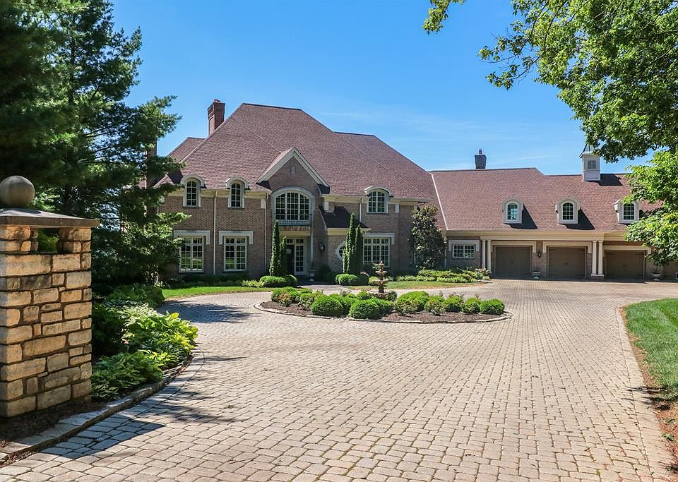 1st image of 322 Bishopsbridge Dr