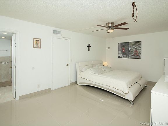 4th image of 36 Seville Cir #2-50