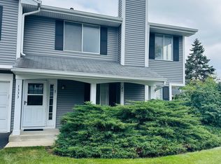1333 Barclay Ln, Deerfield, IL 60015