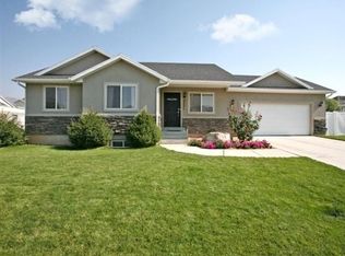 2531 S Eldorado Dr, Springville, UT 84663