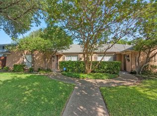 10679 Sandpiper Ln, Dallas, TX 75230