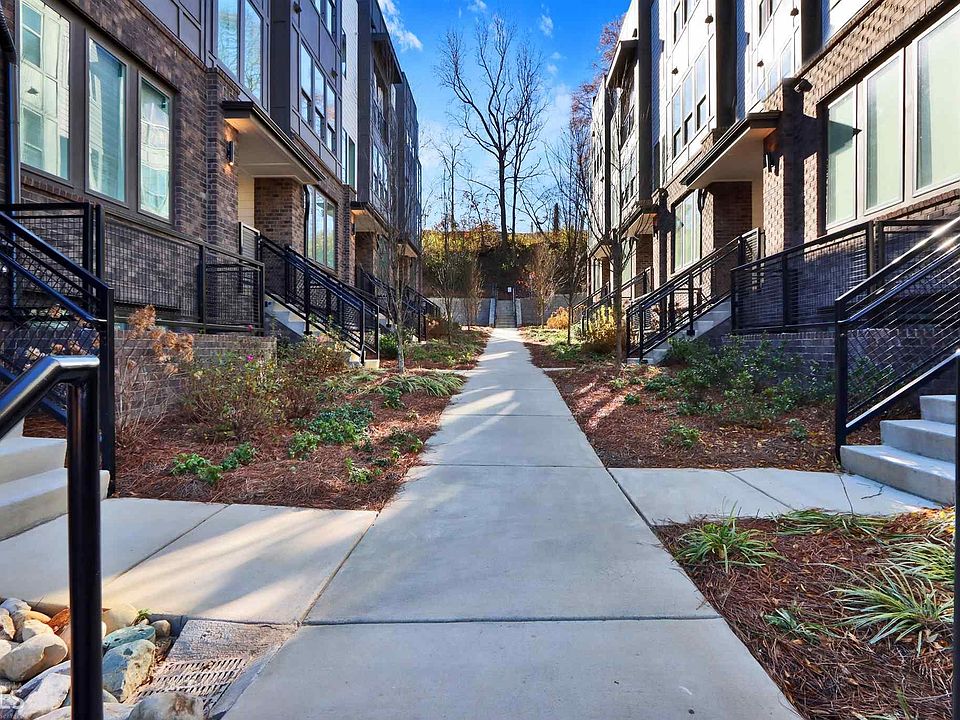 1st image of 375 Pratt Dr Unit 306
