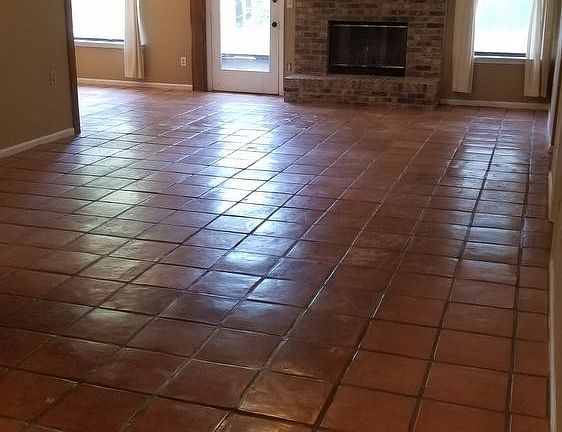 4th image of 3013 Bridgeview Dr