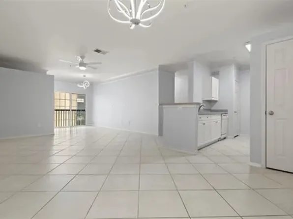 4323 Bayside Village Dr, Tampa, FL