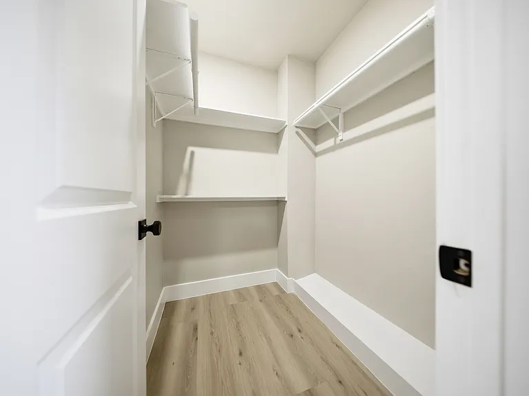 5207 Cortelyou Ln — Photo 1