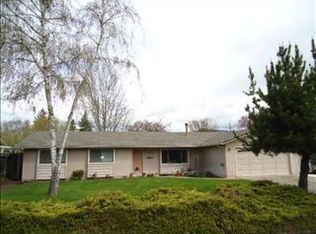 1788 Axtell Dr, Grants Pass, OR 97527