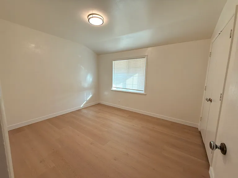 835 W Spruce St #A — Photo 5