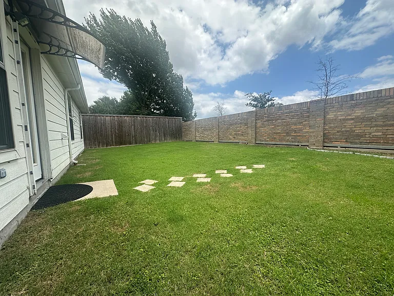 4717 Worchester Ln — Photo 29
