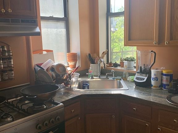 4th image of 60 E 3rd St #52