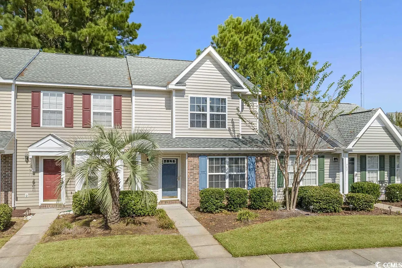 3 bed, 3.5 bath, 1500 sqft, $1,800 — Photo 1