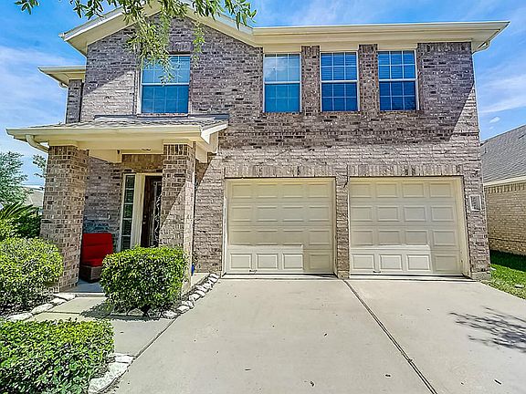 3rd image of 20938 Balmoral Glen Ln
