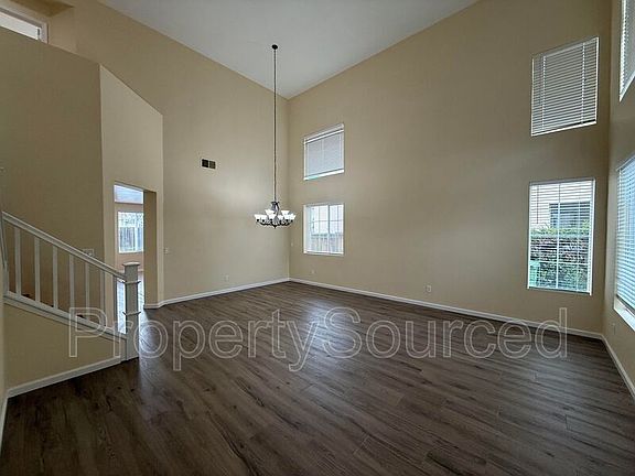 4th image of 1830 Persimmon Way