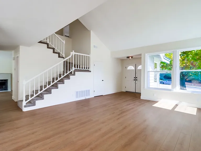 1680 Swallowtail Rd — Photo 5