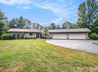 1359 Buttrick Ave SE, Ada, MI 49301