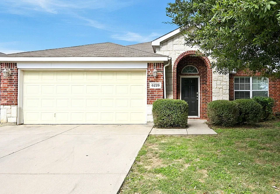 6229 Chalk Hollow Dr
